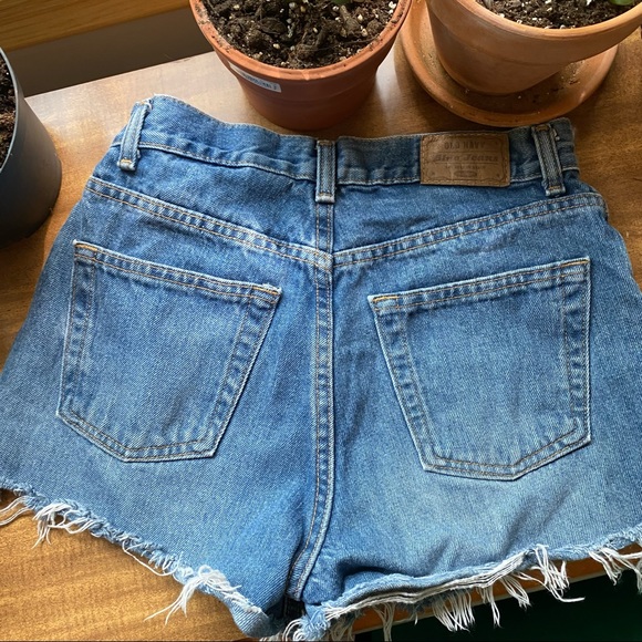 Old Navy Shorts - Picture 4 of 9